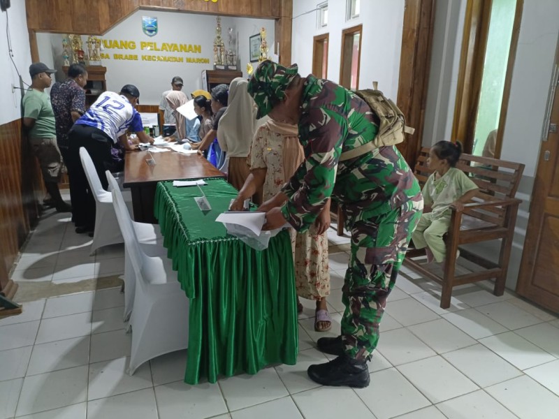 Hari Kedua Pelayanan Dispendukcapil di TMMD Ke-128 Desa Brabe Diserbu Warga, Animo Tinggi