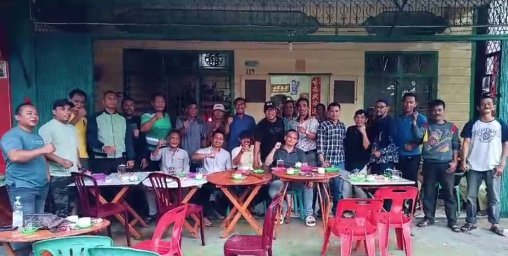 Luar Biasa Antusiasme Warga Menyambut Kedatangan Jhony Charles di Kota Bagansiapiapi