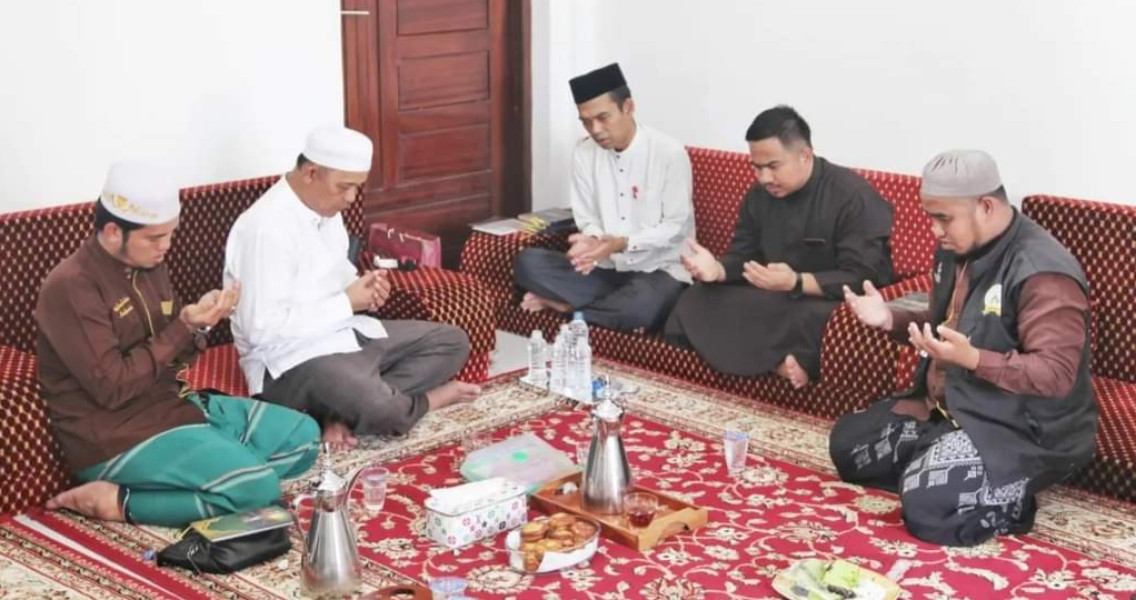 Silaturahmi ke kediaman UAS, Pj.Bupati Herman sampaikan Rasa Takzimnya