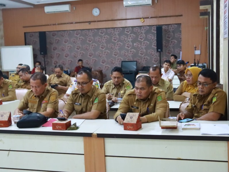 Bupati Inhil Pimpin Rapat Persiapan Refleksi Kinerja 2025, Tekankan Transparansi Pembangunan Inhil