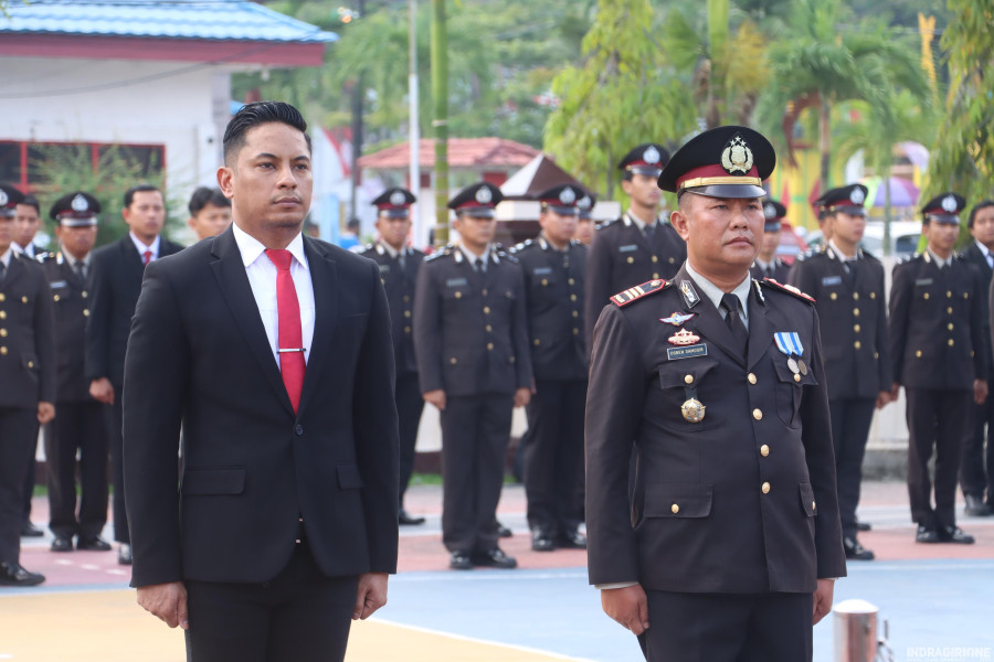Di Hari Sumpah Pemuda Kapolres Inhil Beri Penghargaan kepada Personel Berprestasi