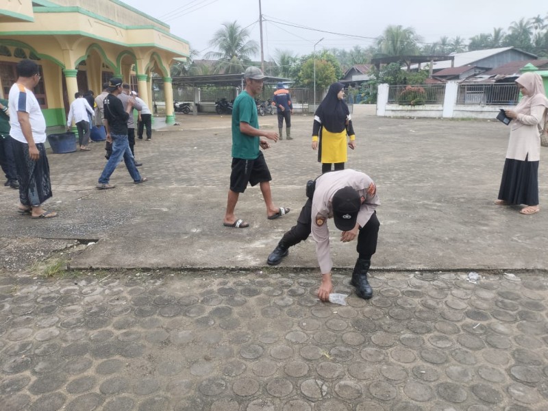 Hari Bhayangkara Dimanfaatkan Polsek Sungai Batang untuk Bhakti Sosial Religi