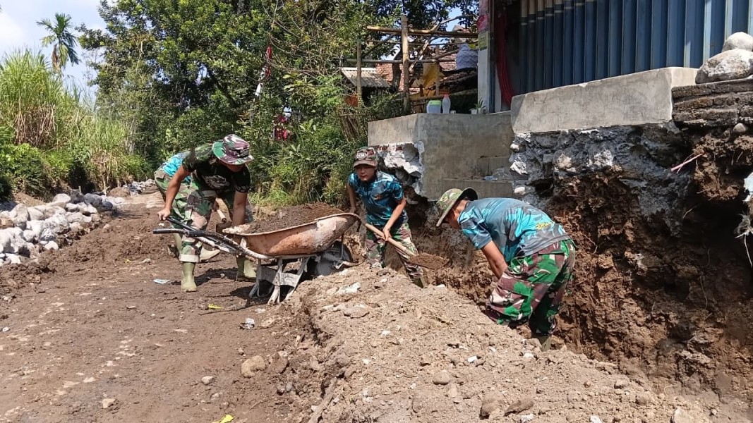 Pembangunan Drainase TMMD ke-129 Terus Dipercepat, Perkuat Ketahanan Infrastruktur di Ledoktempuro