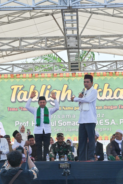 Terang-terangan, UAS Ajak Masyarakat Bagan siapi-api dan Pekaitan Rohil Pilih Cagubri Abdul Wahid