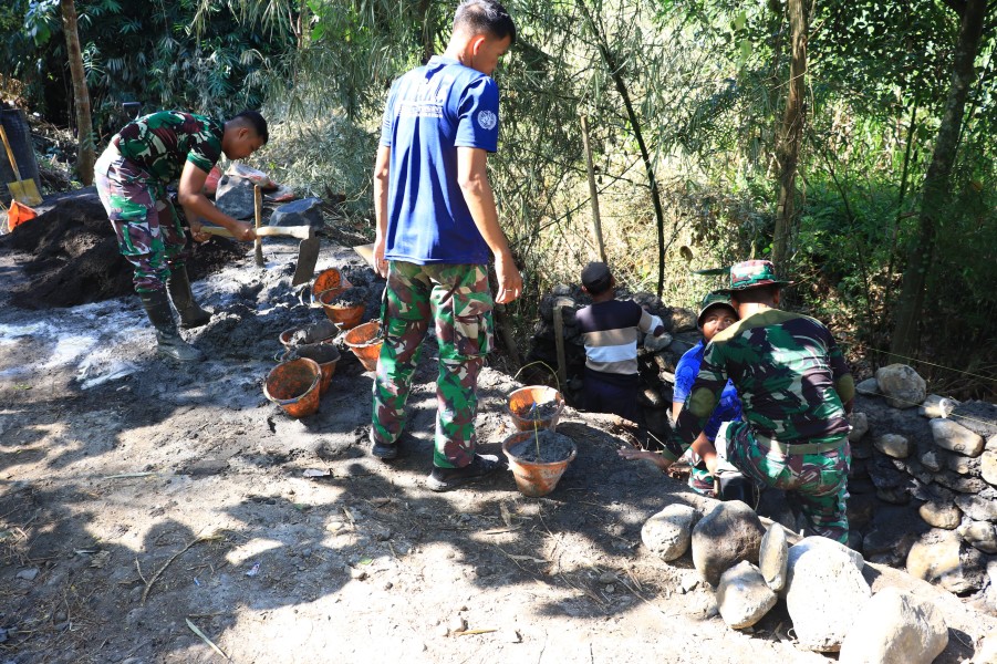 Dandim 0820 Probolinggo Kebut Pembangunan TPT, Warga Desa Brabe Diharapkan Bebas dari Ancaman Longsor