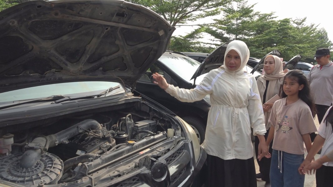 Wabup Yulianti Tinjau Open House Lelang Kendaraan Dinas, Pemkab Inhil Lepas 51 Aset Secara Terbuka