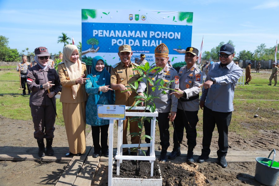 Selain Tanam Pohon, Kapolda Riau Tekankan Personel Polres Inhil Jalankan Tupoksi secara Profesional
