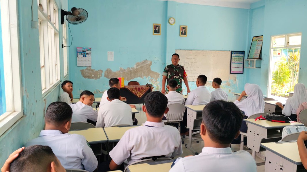 Serka Zainul Tanamkan Wasbang di SMPN 2 Tembelang