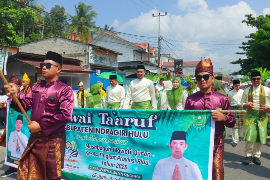 1.300 Kafilah Inhu Dominasi Pawai Taaruf MTQ Riau Ke-44