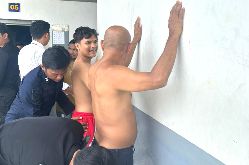 Kamar Hunian Napi Lapas Bengkalis Kembali Dirazia, Petugas Sita Phone Holder dan Colokan Sambung
