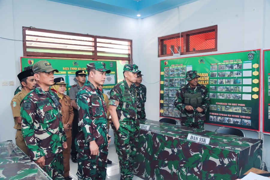 Tim Wasev TMMD ke-129 Terima Paparan, Peltu Mamang Rohenda Sampaikan Progres Pelaksanaan di Lumajang