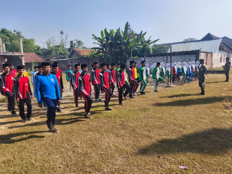 Serka Didik Berikan Pelatihan PBB Dalam Rangka MPLS
