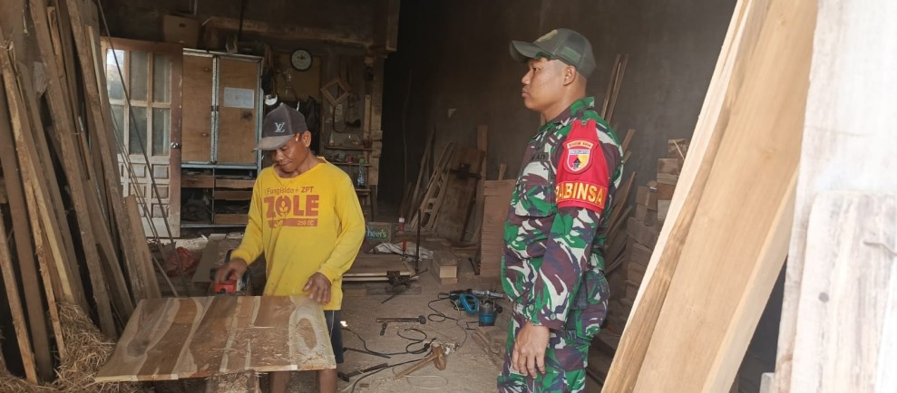Serda Sumanto Sambang Rumah Warga
