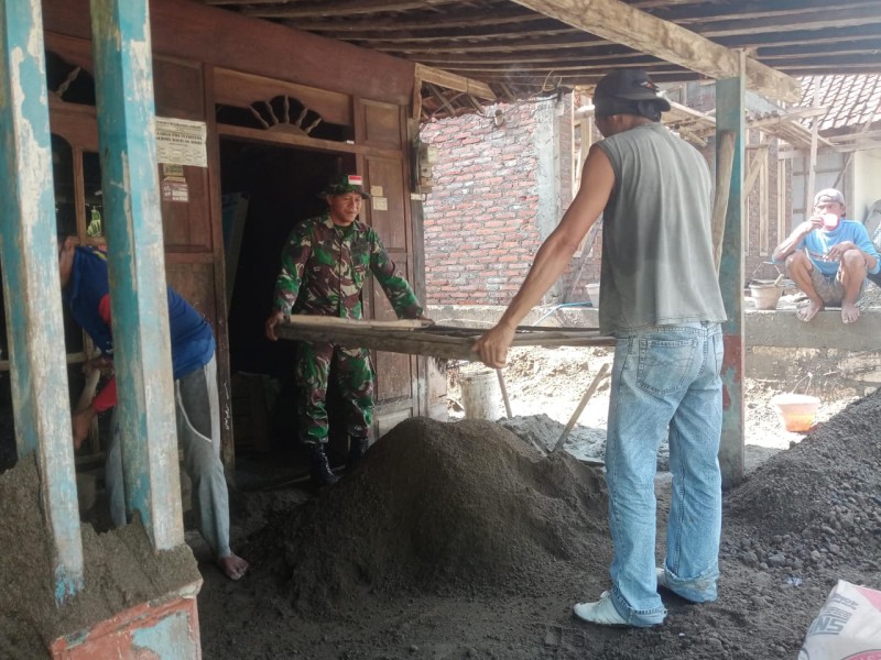 Bati Wanwil Berpartisipasi Perbaiki Rumah Warga