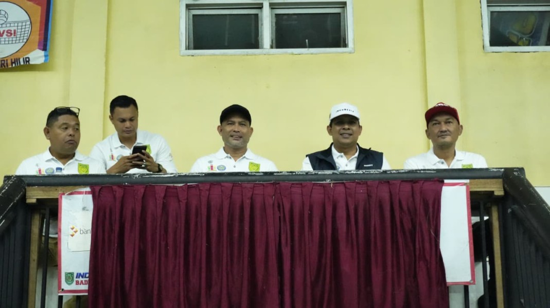 Bupati Inhil Resmi Buka Turnamen Bola Voli Milad ke 61, Diikuti 48 Tim