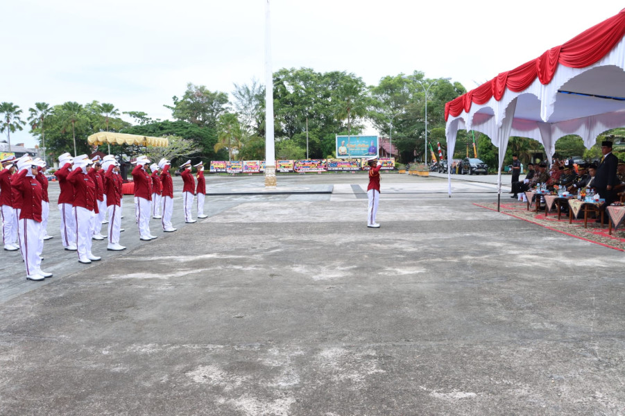 Pocil Unjuk Kebolehan di Depan Forkopimda Inhil Usai Upacara Bhayangkara ke 77