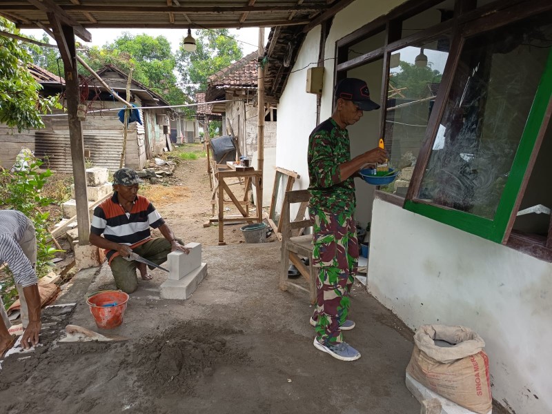 Serka Eko Hariyanto Bantu Warga Bangun Rumah Kategori RTLH