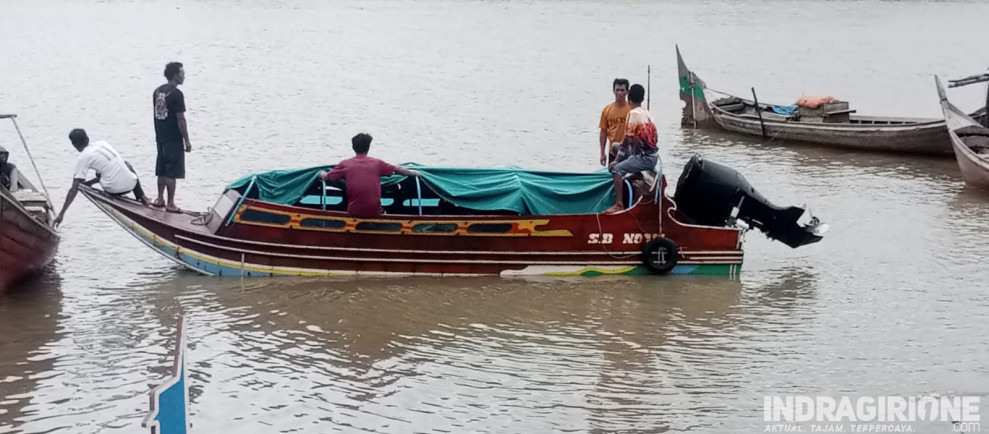 Speedboat Dihantam Ombak di Kuala Patah Parang, 1 ABK Hilang