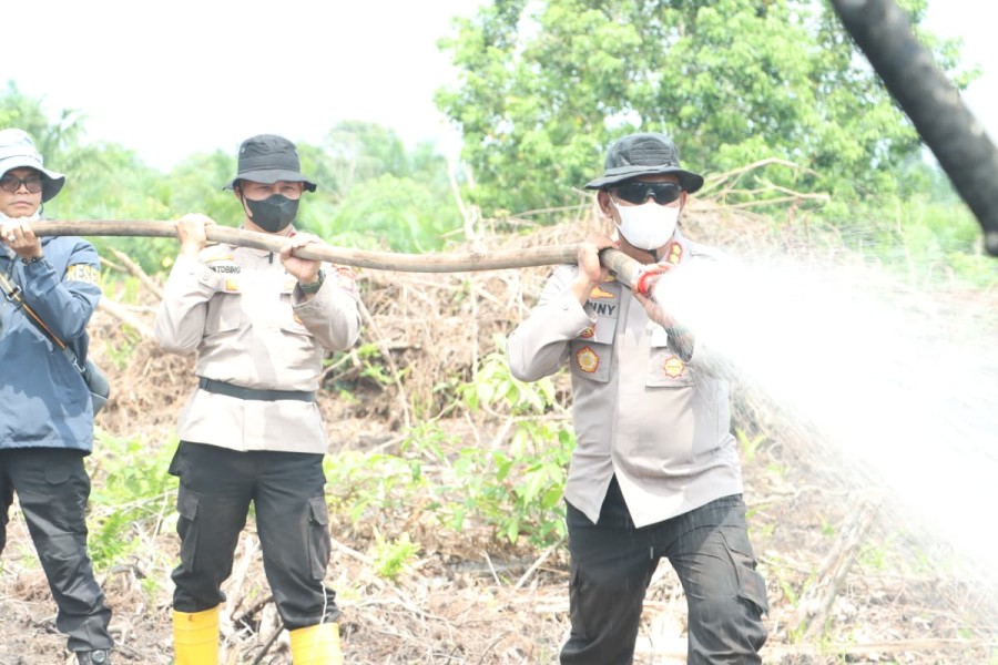 Hot spot di Kempas, Lahan Gambut 10 Hektare Berhasil Dikendalikan