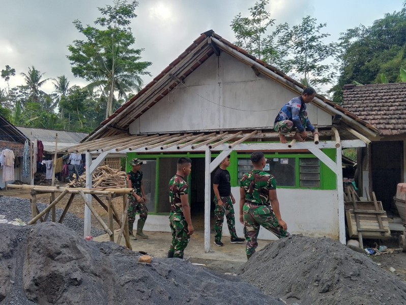 TMMD ke-129 Mulai Bedah Rumah Ibu Suminten, Wujudkan Hunian Layak bagi Warga