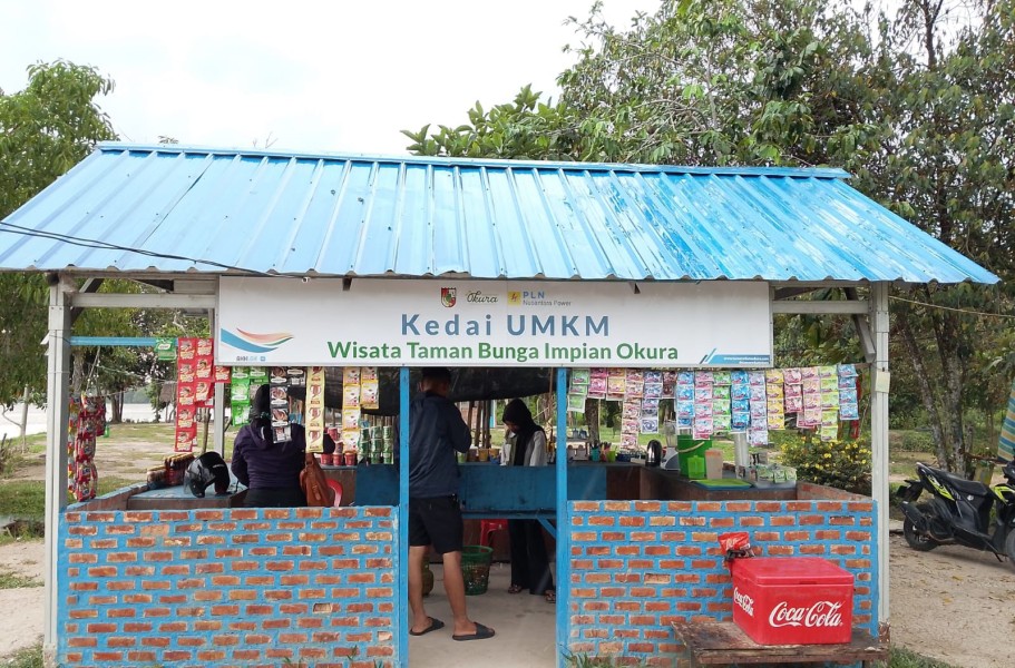 Semangat Kartini dari Okura: PT PLN Nusantara Power UP Tenayan Perkuat Peran Perempuan melalui Taman Bunga Impian