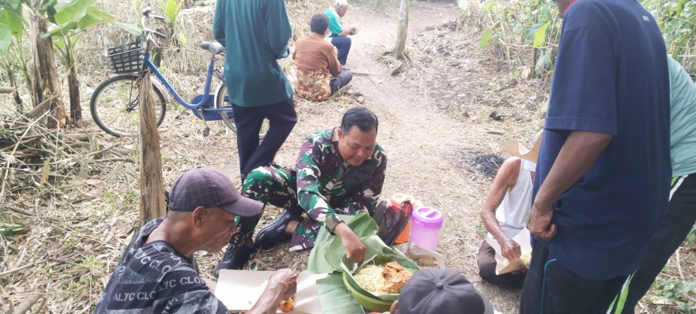 Babinsa Koramil Tembelang Hadiri Selamatan dan Doa Bersama