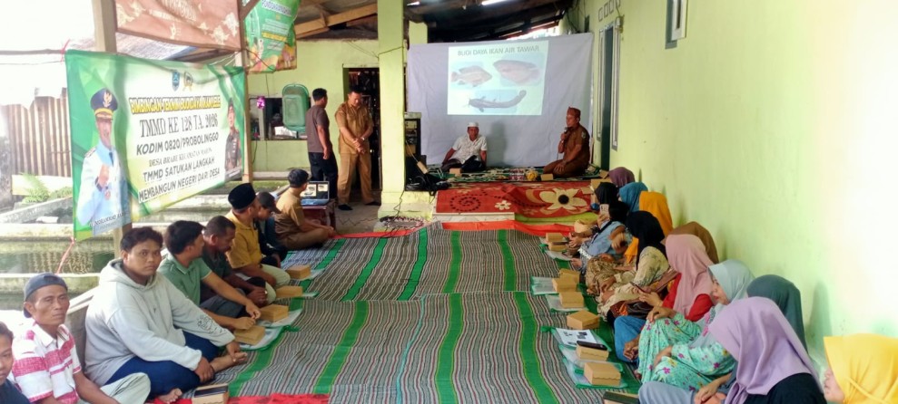 Program Non Fisik TMMD, Dinas Perikanan Probolinggo Gelar Bimtek Budidaya Lele di Desa Brabe