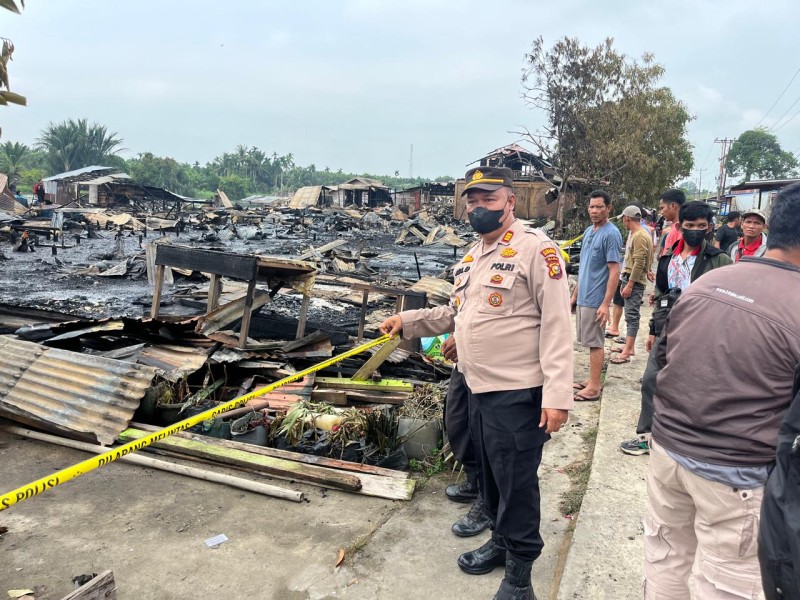 Belasan Rumah Warga di Simpang Gaung Ludes Terbakar, Kerugian Capai 400 Juta
