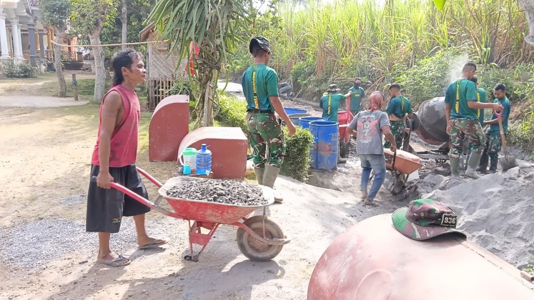 Semangat Gotong Royong Warga Perkuat Percepatan Pembangunan Rabat Beton TMMD ke-129