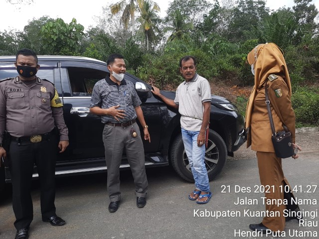Mobil Kades Gunkes Digunakan Untuk Antar Jemput Gratis Warga yang Akan Vaksin