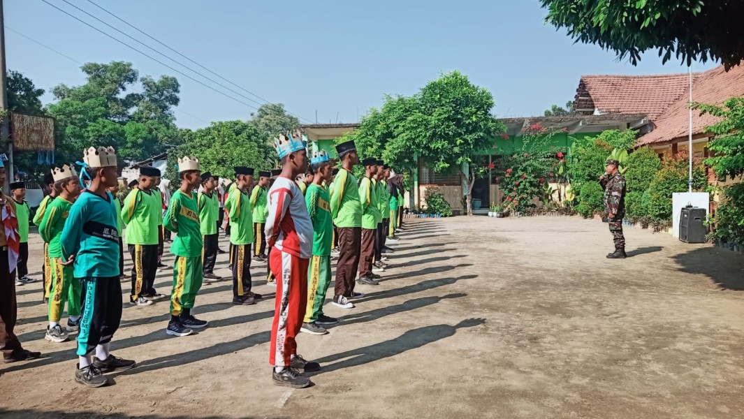 Koramil Jogoroto Beri Pembakalan Siswa Baru di MTS Darul Hikmah