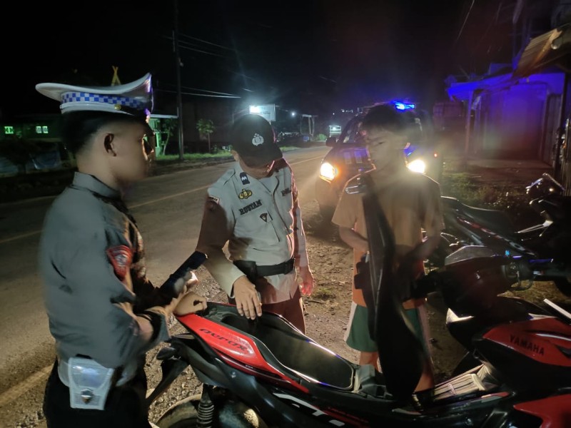 Polsek Kemuning Masif Patroli Antisipasi Gangguan Kamtibmas