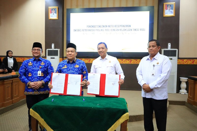 Perkuat Pemulihan dan Pengamanan Aset Daerah, Pemprov Riau-Kejati Teken MoU