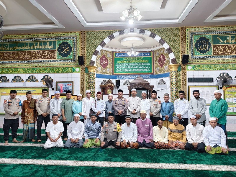 Kapolsek Tempuling bersama Forkopimcam dan ISKI Safari Ramadhan di Desa Teluk Jira