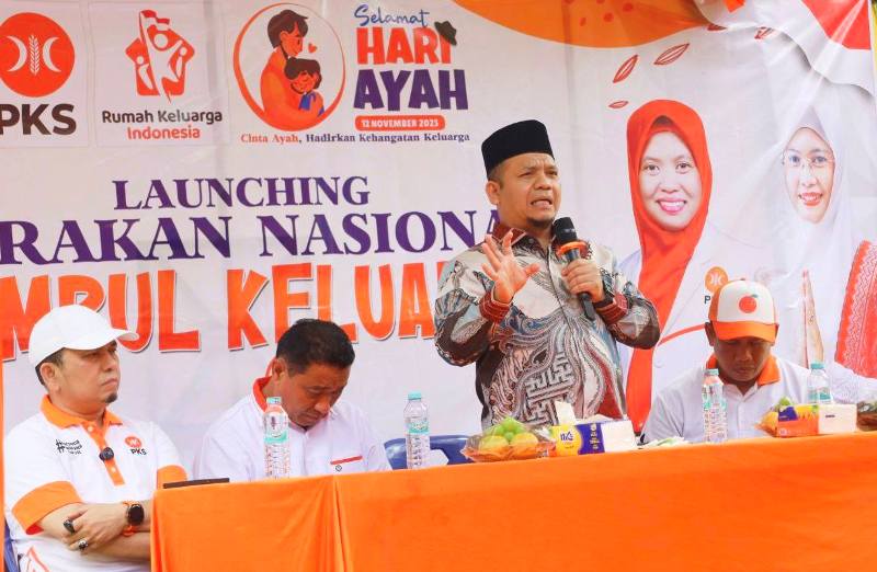 Hadiri Peringatan Hari Ayah Nasional, Wakil Ketua DPRD Riau: Momentum Menguatkan Keluarga