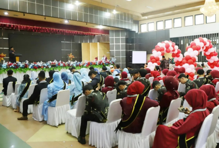 Pj Bupati Inhil Hadiri Pelepasan Siswa/Siswi Kelas XII SMAN 2 Tembilahan