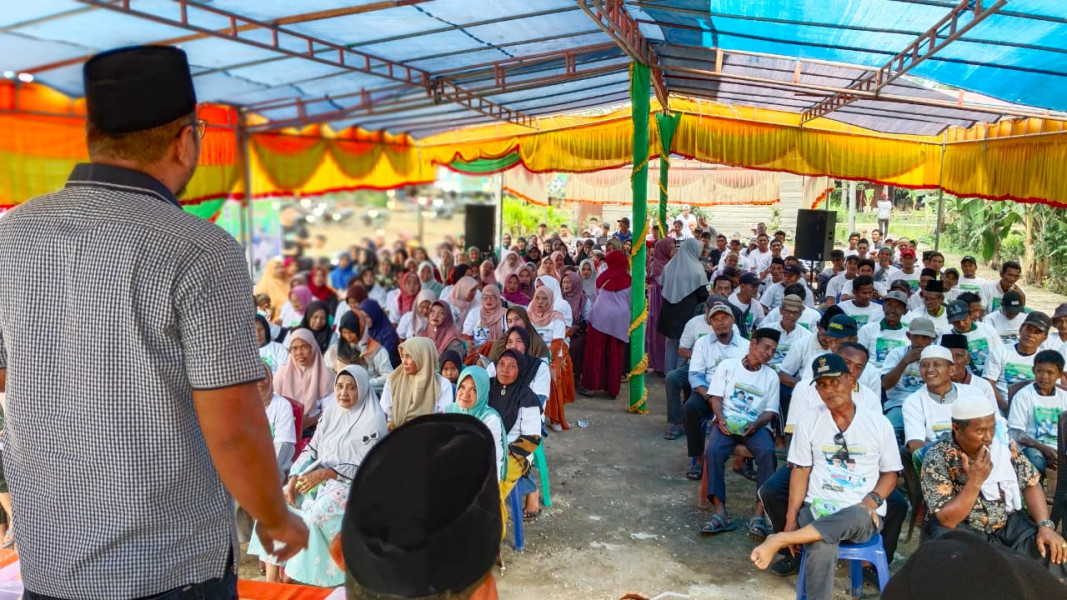 Tambah Semangat, Ratusan Warga Sialang Panjang Beri Dukungan ke Fermadani