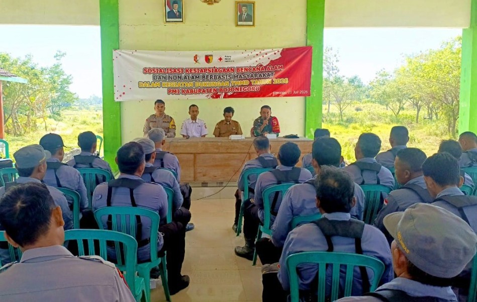 Perkuat Tanggap Bencana Warga: Satgas TMMD 129 Bojonegoro dan PMI Edukasi Masyarakat Kesongo
