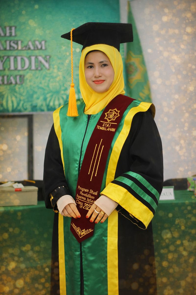 Pengakuan Atas Dedikasi Akademik: Assoc. Prof. Dr. Fahrina Yustiasa Liriwati M.Pd.I, Raih Jabatan Fungsional Lektor Kepala dalam Pendidikan Islam