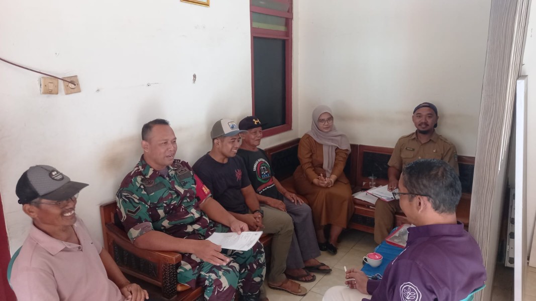 Serda Budiono Perkuat Kemanunggalan dengan Warga Desa Tambar