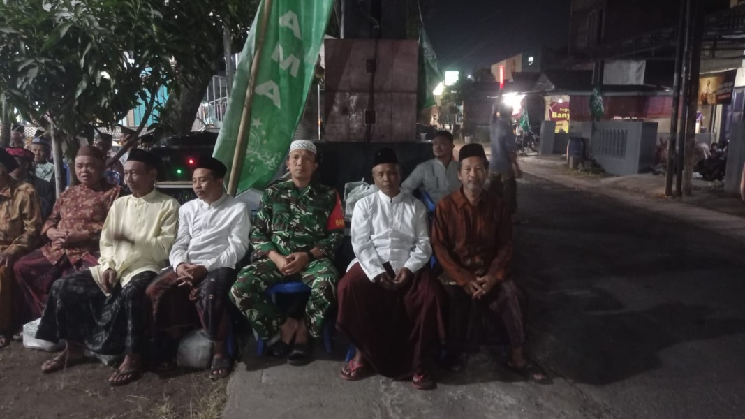 Sertu Samsul Menyatu dengan Masyarakat