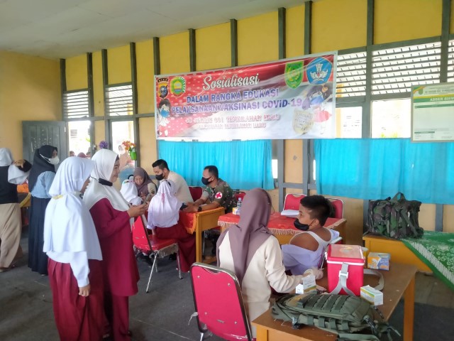 BC Tembilahan Kunjungi SMA Tembilahan Hulu Rangka  Customs Goes To School