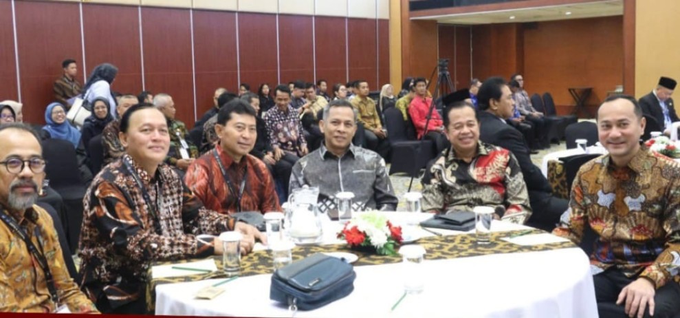 Badan Anggaran DPRD Provinsi Riau Bersama TAPD Provinsi Riau Finalisasi Ranperda APBD Tahun Anggaran 2026