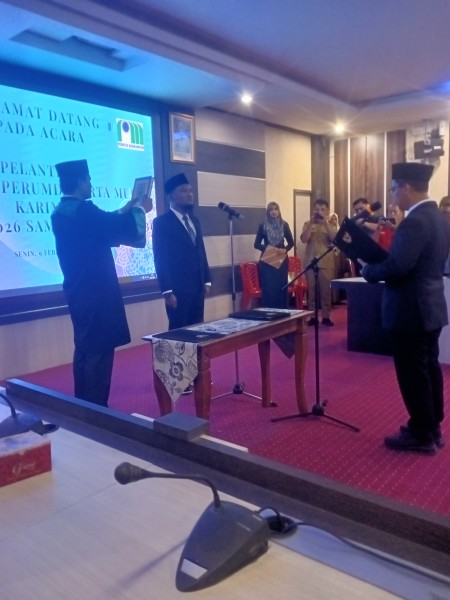 Di Lantik Bupati, Ferry Kurniawan.S.H. Resmi Jabat Direktur Perumda Tirta Mulia Karimun Periode 2026-2031.