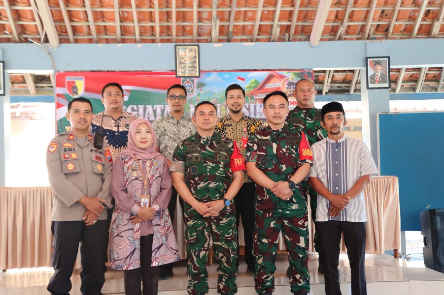 Momen Kebersamaan Danrem dan Forkopimcam Jadi Simbol Kuatnya Sinergi Sukseskan TMMD ke-129