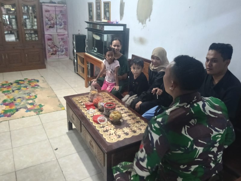 Bentuk Kedekatan Dan Rasa Kekeluargaan, Satgas Jalin Komunikasi Sosial Bersama Warga