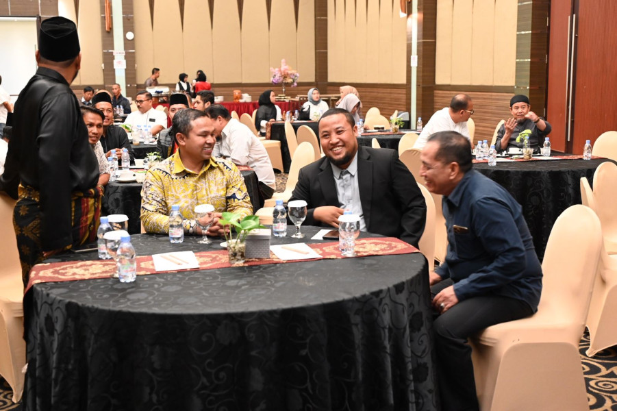 Jika Terpilih Jadi Gubernur, Abdul Wahid Targetkan Ekonomi Riau Tumbuh diatas 7 Persen
