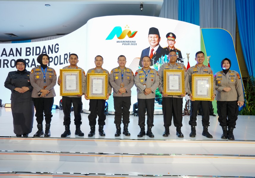 Kapolres Inhil Terima Langsung Piagam Penghargaan Pelayanan Prima dari Kapolri