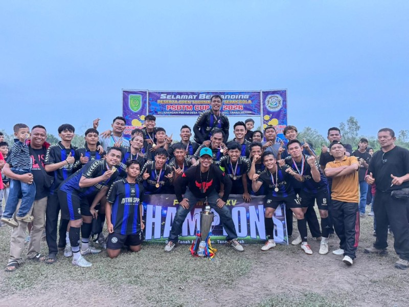 Klub Sepak Bola Mitra MBG Tanah Merah Juarai Open Turnamen XV PSDTM Cup 2026