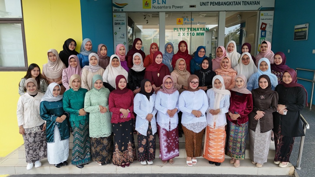 Lestarikan Budaya di Lingkungan Pembangkit, Srikandi PLN NP UP Tenayan Tampil dengan  Anggun Berkebaya di Hari Kartini